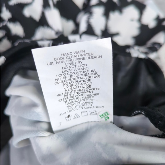 🎅🏻 3/$50 👯‍♀️Host Pick⚡️(Macy’s) Swim Solutions Printed Flyaway Tankini Top - Picture 10 of 10